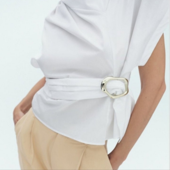 NWT Zara White Sleeveless Poplin Top with Gold Buckle Detail, Size S - Picture 3 of 6